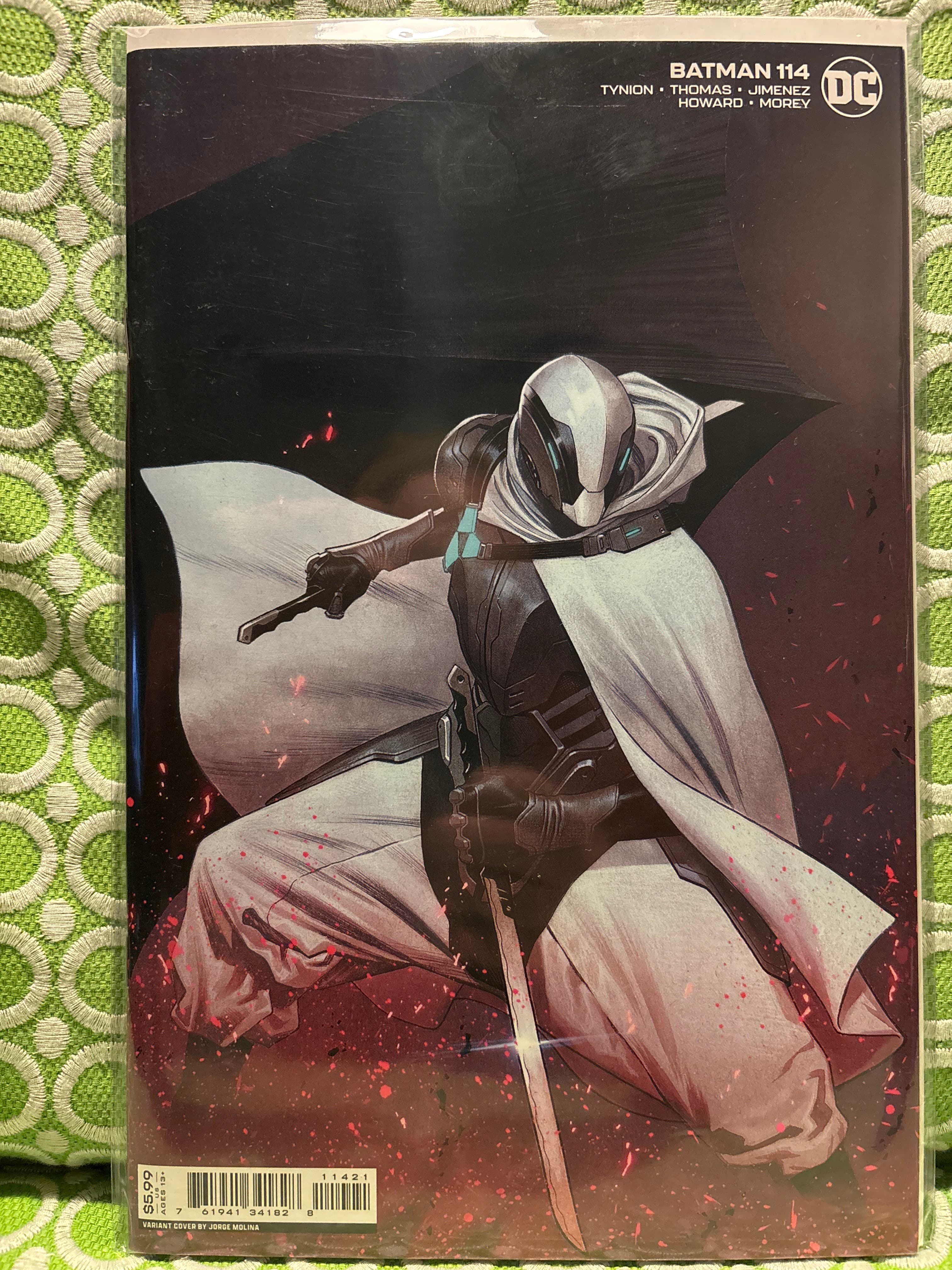 Cover of Batman (2016) #114 — Jorge Molina Cardstock Variant Cover